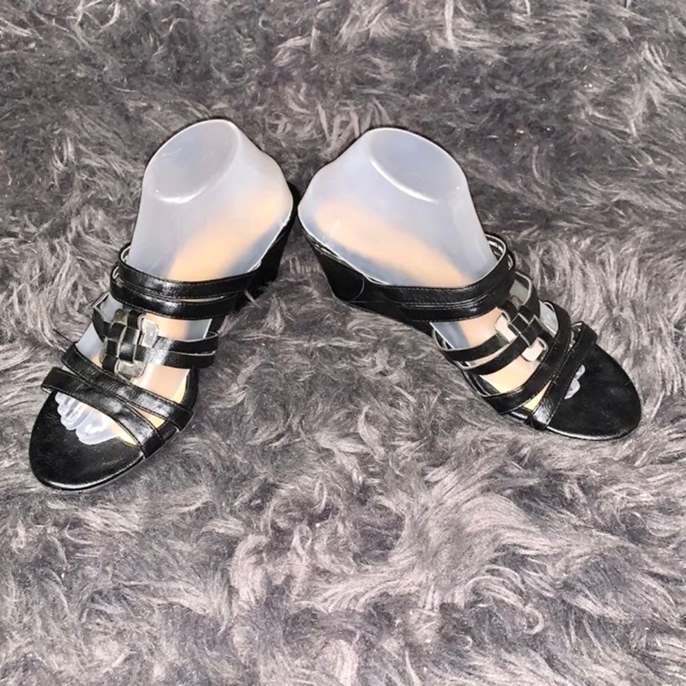 Sole Senseability Justine black silver wedges